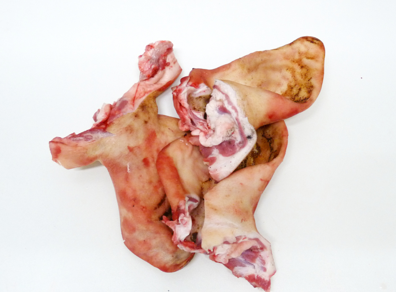 Oreille de porc crue ≃ 200g