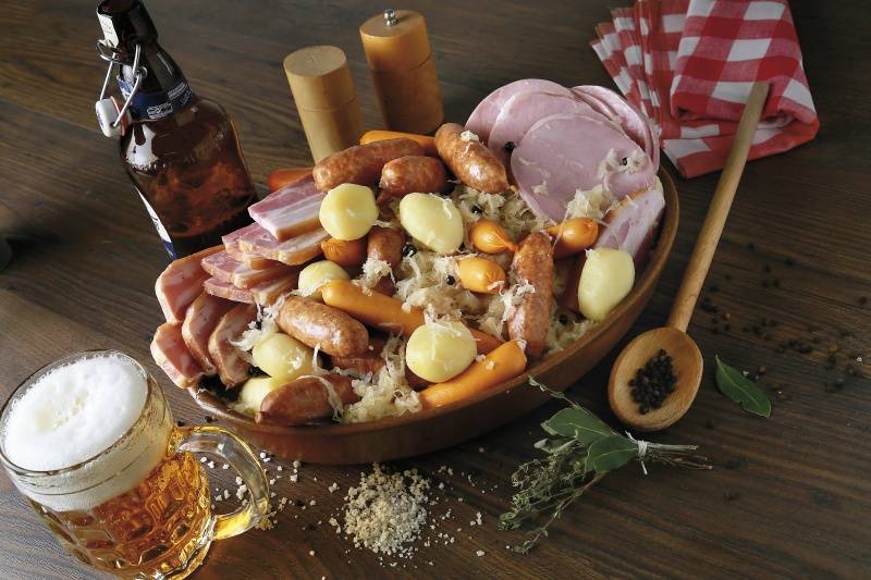 Kit choucroute garnie avec pommes de terre 10 pers - 4,8kg