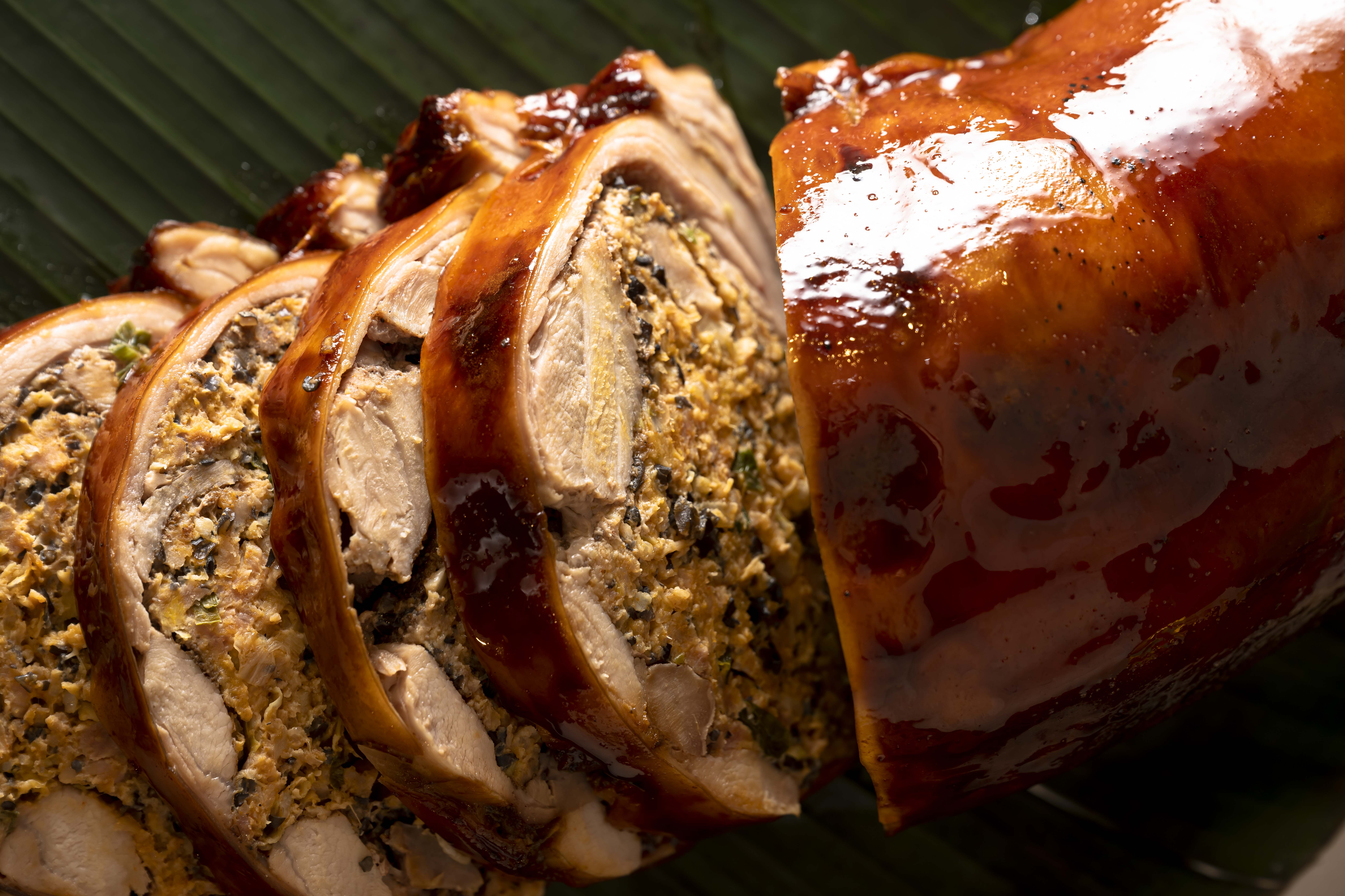 Cochon de lait farci cuit désosssé   ≃ 8  à 12 kg