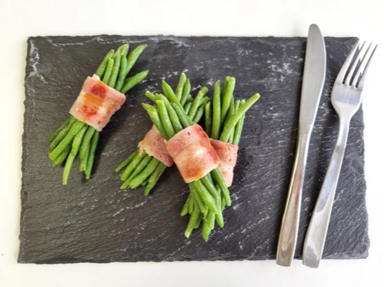 Fagots de haricots verts avec lard fumé surgelé - 45g x 18 : 810g