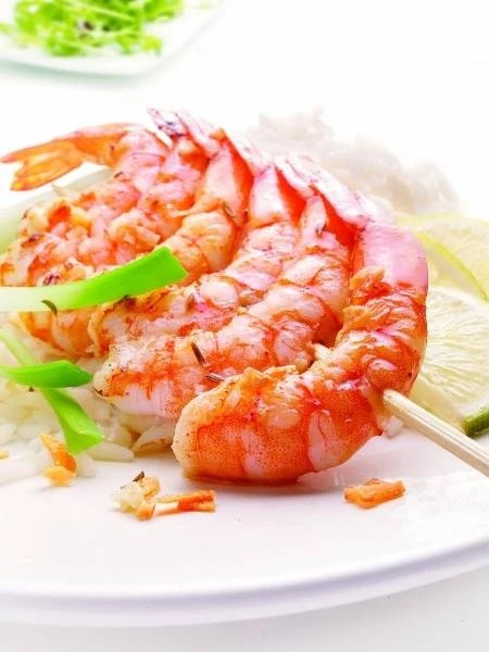 Brochette de crevettes crues  X 6 