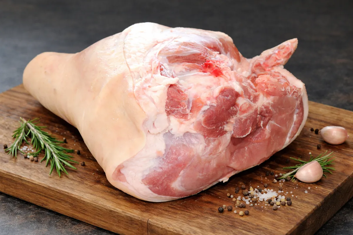 Jambon entier avec os (cru) ≃11kg
